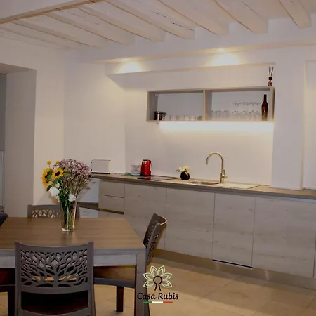 Casa Degli Amici 4* 루보디풀리아
